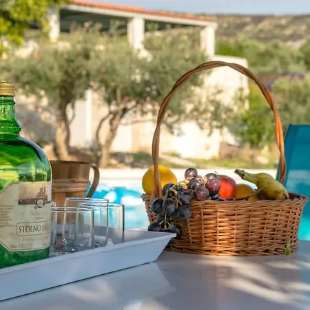 Pax Kaštel Štafilić