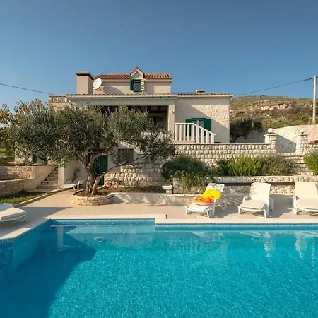 Villa Pax Kaštel Štafilić