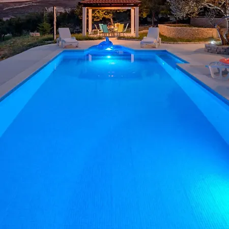 빌라 Pax Kaštel Štafilić