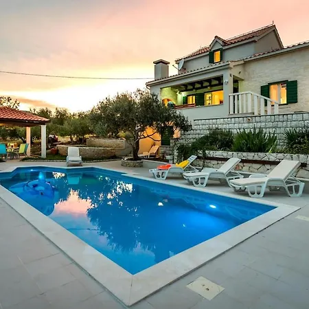 Villa Pax *