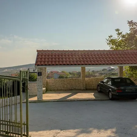 빌라 Pax Kaštel Štafilić